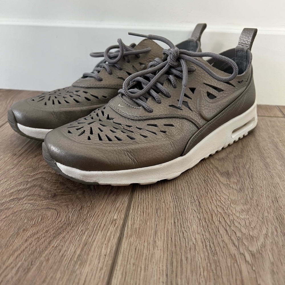 Women’s Nike Air Max Thea Joli.